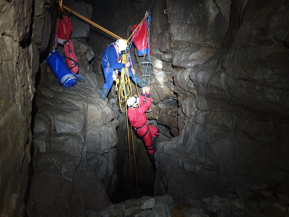 Vertical Cave Leader training